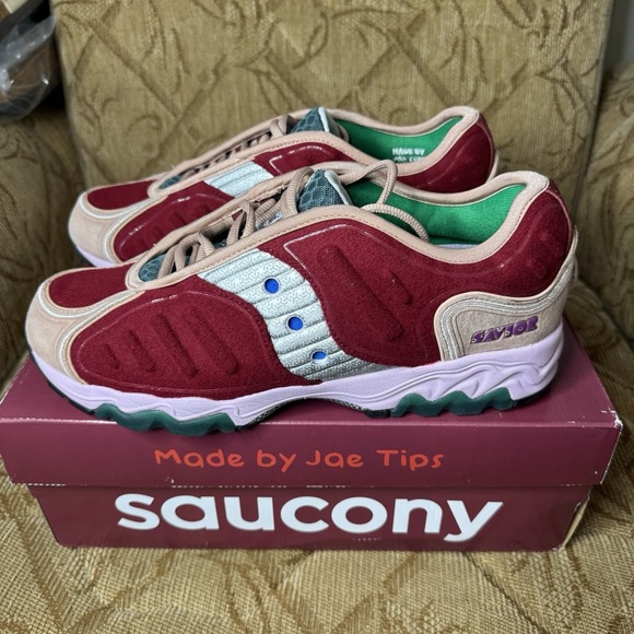 SAUCONY MATRIX JAE TIPS NO SHOES IN THE HOUSE BURGUNDY SIZE 12 CLEAN! W/BOX